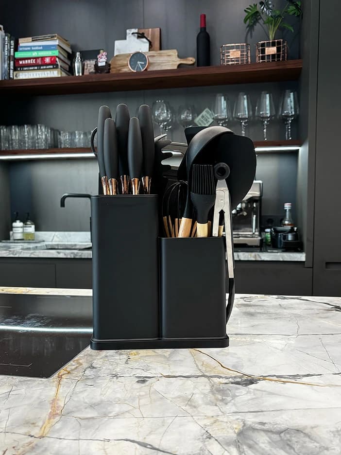Review foto van 19-delige keukenset zwart in keuken